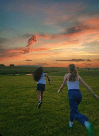 A cover of "Living" cluster. The owner is omer16h. The cluster consists of 1 element.