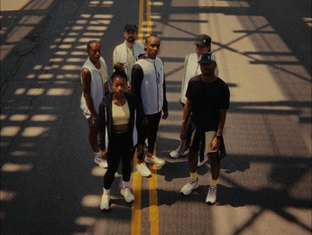 A cover of "PICTURE PLACEMENT" cluster. The owner is mikeknibb. The cluster consists of 12 elements.