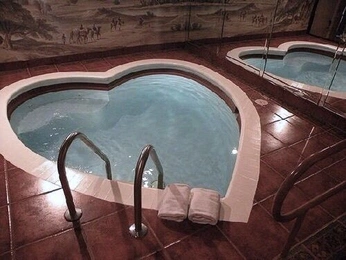 A cover of "true love" cluster. The owner is fairygirlstar98. The cluster consists of 85 elements.