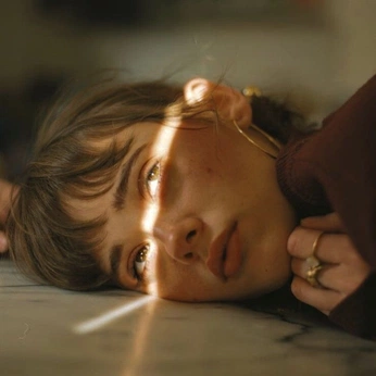 A cover of "Mood board winter" cluster. The owner is healwithmandy. The cluster consists of 2 elements.