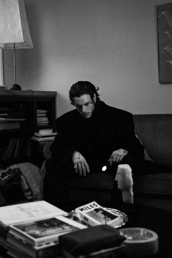 A cover of "Zelobkov owner shoot" cluster. The owner is nicolaizelobkov. The cluster consists of 1 element.