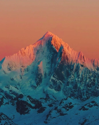 A cover of "just images" cluster. The owner is yannicschryber. The cluster consists of 24 elements.