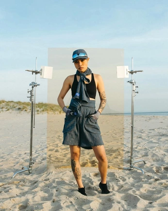 A cover of "Stills" cluster. The owner is tayund. The cluster consists of 2 elements.