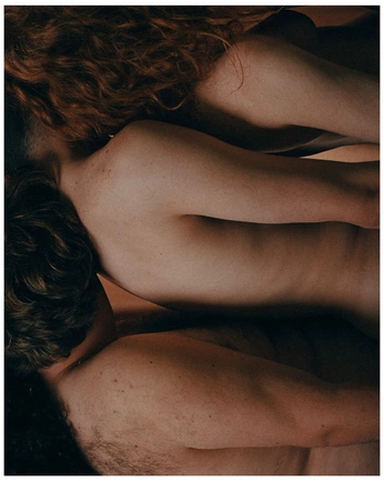 A cover of "normal heterosexual bond" cluster. The owner is underoath. The cluster consists of 1 element.