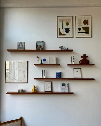 A cover of "DEN" cluster. The owner is by.evanlin. The cluster consists of 3 elements.