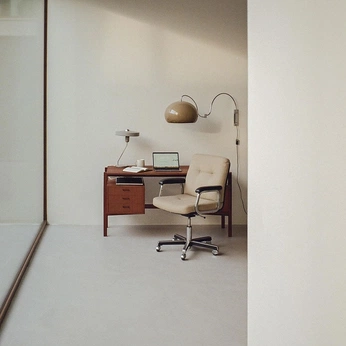 A cover of "Think Stations" cluster. The owner is kvnyh. The cluster consists of 51 elements.