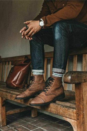 A cover of "Office Attire 2025" cluster. The owner is teletoby. The cluster consists of 18 elements.