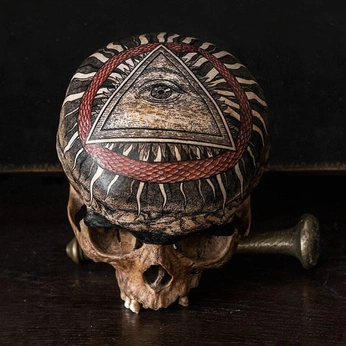 A cover of "temple of thava" cluster. The owner is thava. The cluster consists of 5 elements.