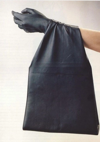 A cover of "Mode" cluster. The owner is hidden.studio. The cluster consists of 18 elements.