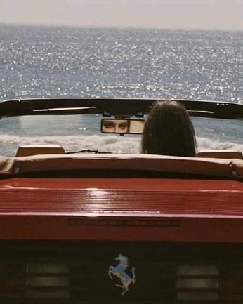 A cover of "Luxury Design" cluster. The owner is lianev02. The cluster consists of 2 elements.