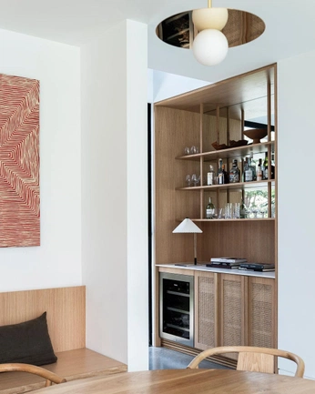 A cover of "Sala" cluster. The owner is fernandoromo99. The cluster consists of 2 elements.