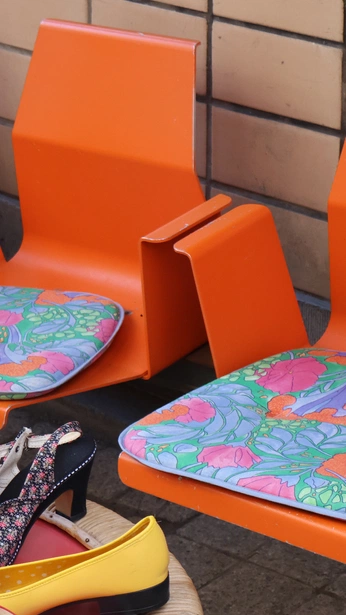 A cover of "Chair" cluster. The owner is dame2pik. The cluster consists of 1 element.