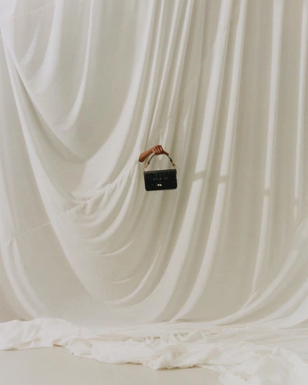 A cover of "Bags" cluster. The owner is byamalya. The cluster consists of 15 elements.