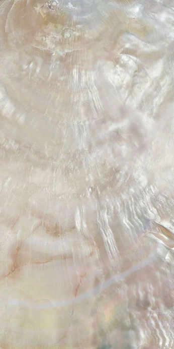 A cover of "irredescent" cluster. The owner is marijato. The cluster consists of 22 elements.