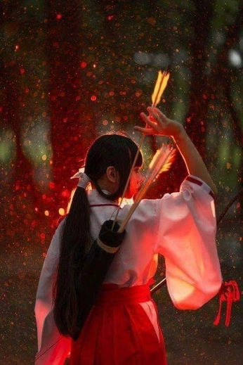 A cover of "구도" cluster. The owner is yeonsuu. The cluster consists of 69 elements.