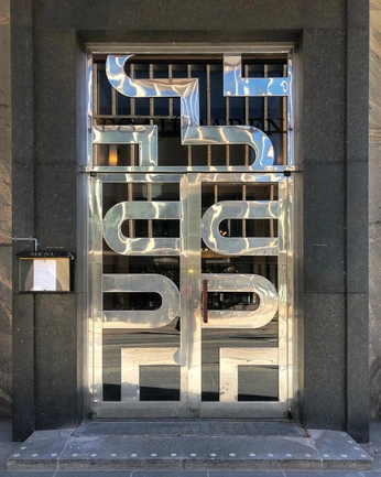 A cover of "URBAN" cluster. The owner is sandrina. The cluster consists of 6 elements.