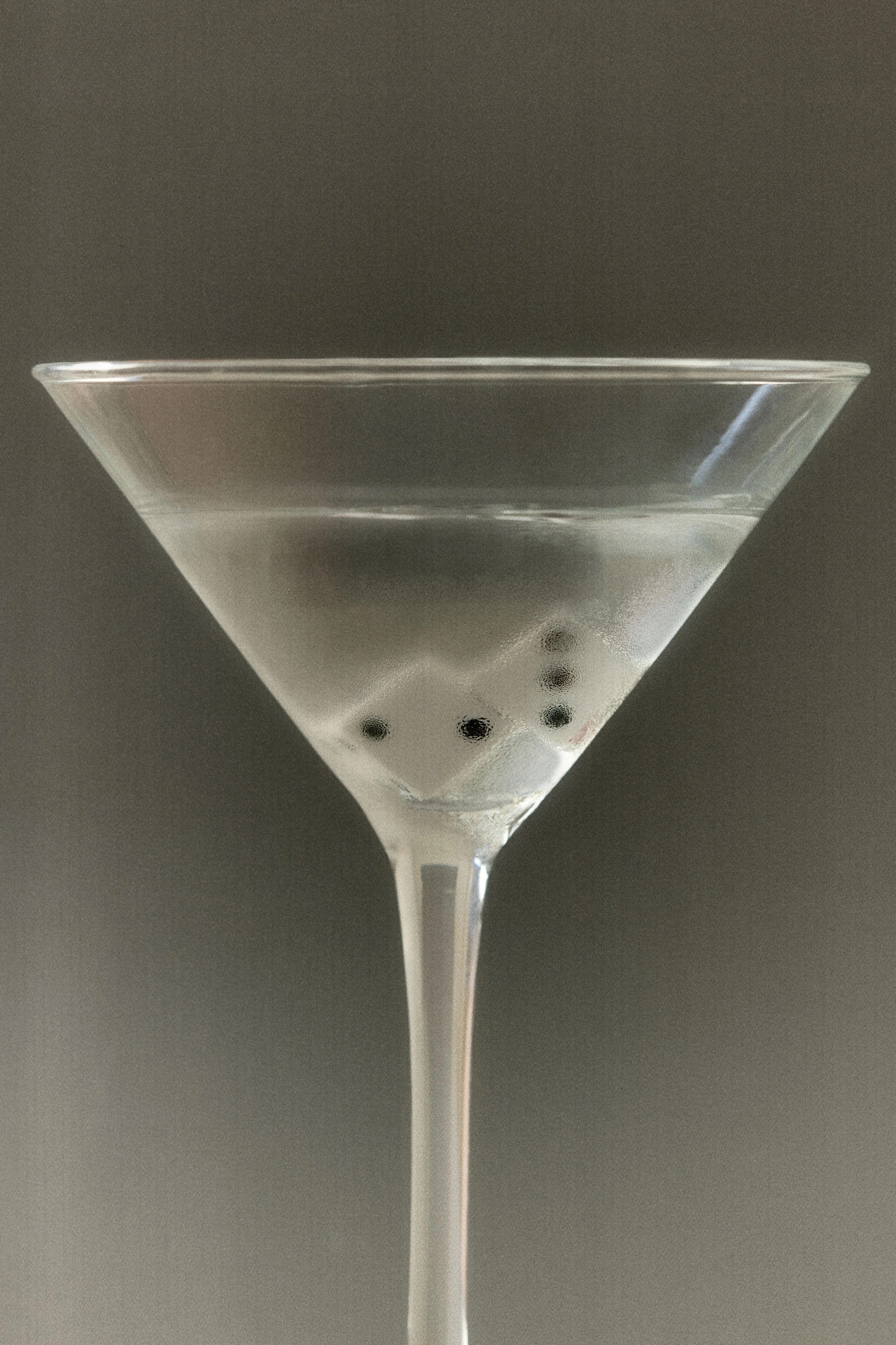 An image added by studio.soleil on Mar 01, 2024. May present: water, liquid, drinkware, glass, fluid.