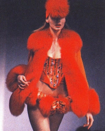 A cover of "Red Party" cluster. The owner is prettypeachy. The cluster consists of 13 elements.