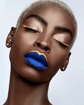 A cover of "Maquillaje" cluster. The owner is magghz. The cluster consists of 3 elements.