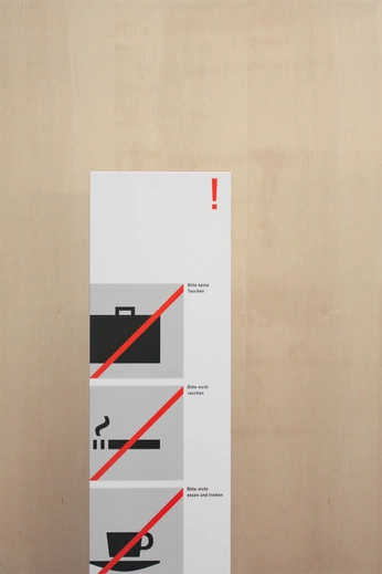 A cover of "Airport" cluster. The owner is missaangelperez. The cluster consists of 19 elements.