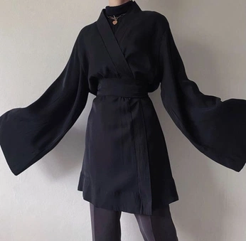 A cover of "Bastian inspo" cluster. The owner is spiphin. The cluster consists of 125 elements.