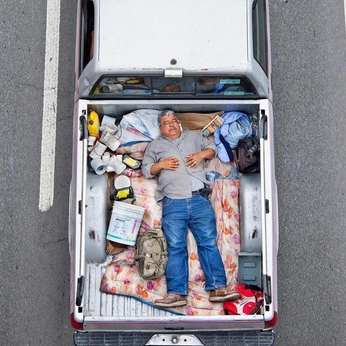 A cover of "THROUGH LENS" cluster. The owner is solomanworld. The cluster consists of 129 elements.