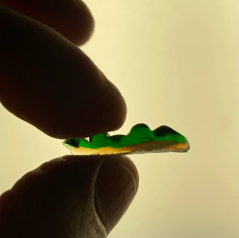 A cover of "amorphous" cluster. The owner is ienok. The cluster consists of 26 elements.