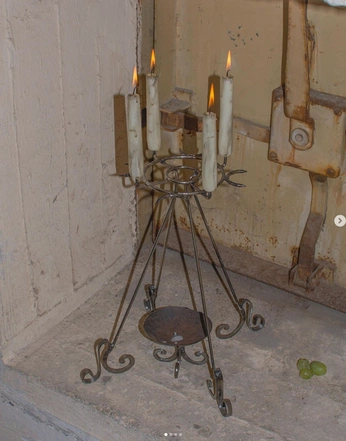 A cover of "inspiration" cluster. The owner is auora. The cluster consists of 3 elements.