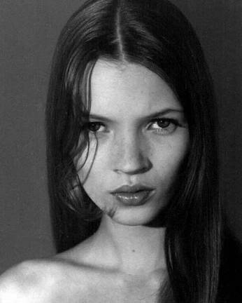 A cover of "Portraits" cluster. The owner is joellebump. The cluster consists of 19 elements.