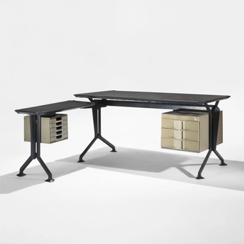 A cover of "Q's Desk" cluster. The owner is virtuo. The cluster consists of 3 elements.