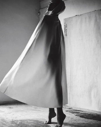 A cover of "Efemer" cluster. The owner is crisculapte. The cluster consists of 14 elements.