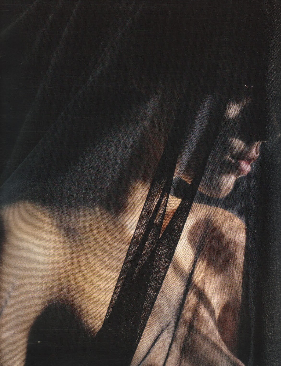 An image added by elisanous on Jul 08, 2024. May present: shadow, eyelash, sleeve, flash photography, tints and shades.