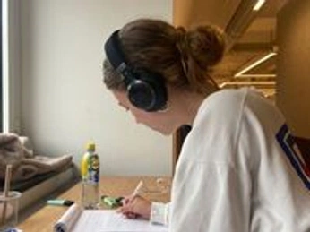 A cover of "VQ10_1" cluster. The owner is lukehhhhh. The cluster consists of 16 elements.