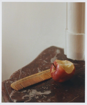 A cover of "IN BETWEEN" cluster. The owner is es.ness. The cluster consists of 7 elements.