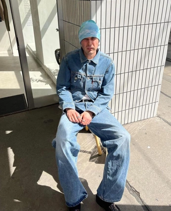 A cover of "JUSTIN BIEBER" cluster. The owner is elenaboterog. The cluster consists of 1 element.