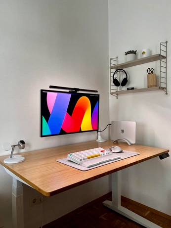 A cover of "Office" cluster. The owner is amandafarias. The cluster consists of 1 element.