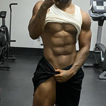 A cover of "Physique" cluster. The owner is a.st4r. The cluster consists of 5 elements.