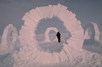 A cover of "inspo" cluster. The owner is yhga415. The cluster consists of 17 elements.