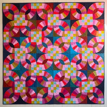 A cover of "Quilt Mania" cluster. The owner is touchmytoes. The cluster consists of 2 elements.