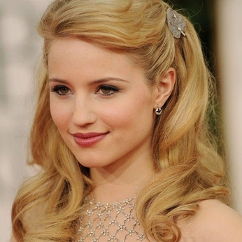 A cover of "Sailor’s point" cluster. The owner is missweenietot. The cluster consists of 230 elements.