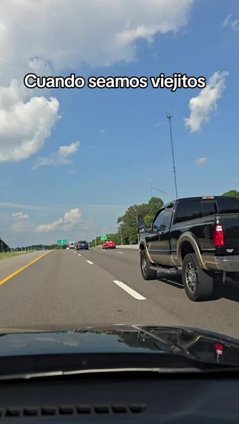 A cover of "Couple goals" cluster. The owner is sofiaanemation. The cluster consists of 5 elements.