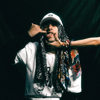 A cover of "UNAUTHORIZED" cluster. The owner is sickkotheone. The cluster consists of 35 elements.