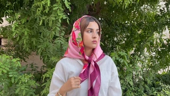 A cover of "Silphium Scarves" cluster. The owner is watermelonapples. The cluster consists of 1 element.