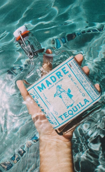 A cover of "CAFE AGEV" cluster. The owner is shalinis. The cluster consists of 194 elements.