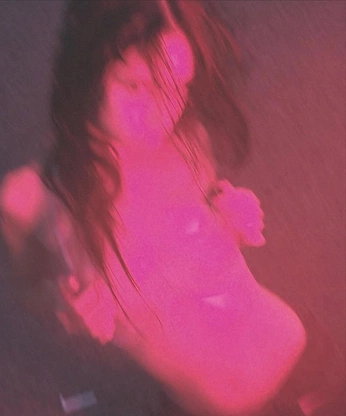 A cover of "i just adore the color" cluster. The owner is skullskwatt. The cluster consists of 18 elements.