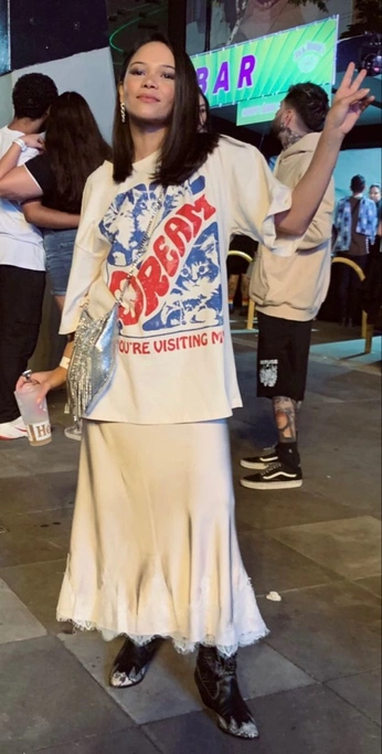 A cover of "Outfits" cluster. The owner is emmy.woodington. The cluster consists of 2 elements.