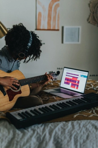 A cover of "Lessons" cluster. The owner is jonmx. The cluster consists of 28 elements.