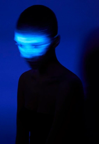 A cover of "portraits//apertura" cluster. The owner is virrigg. The cluster consists of 2 elements.