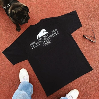 A cover of "Shirts" cluster. The owner is shioo. The cluster consists of 18 elements.