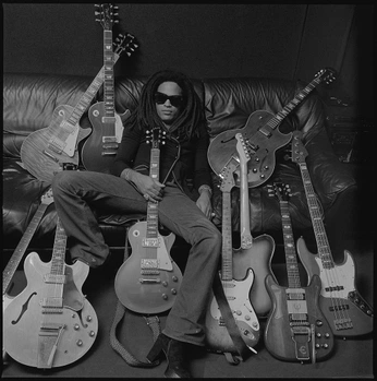 A cover of "Icons" cluster. The owner is barbaramattosc. The cluster consists of 10 elements.